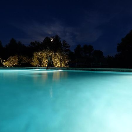 La Bergerie Des Colles Bed & Breakfast Entrecasteaux Dış mekan fotoğraf