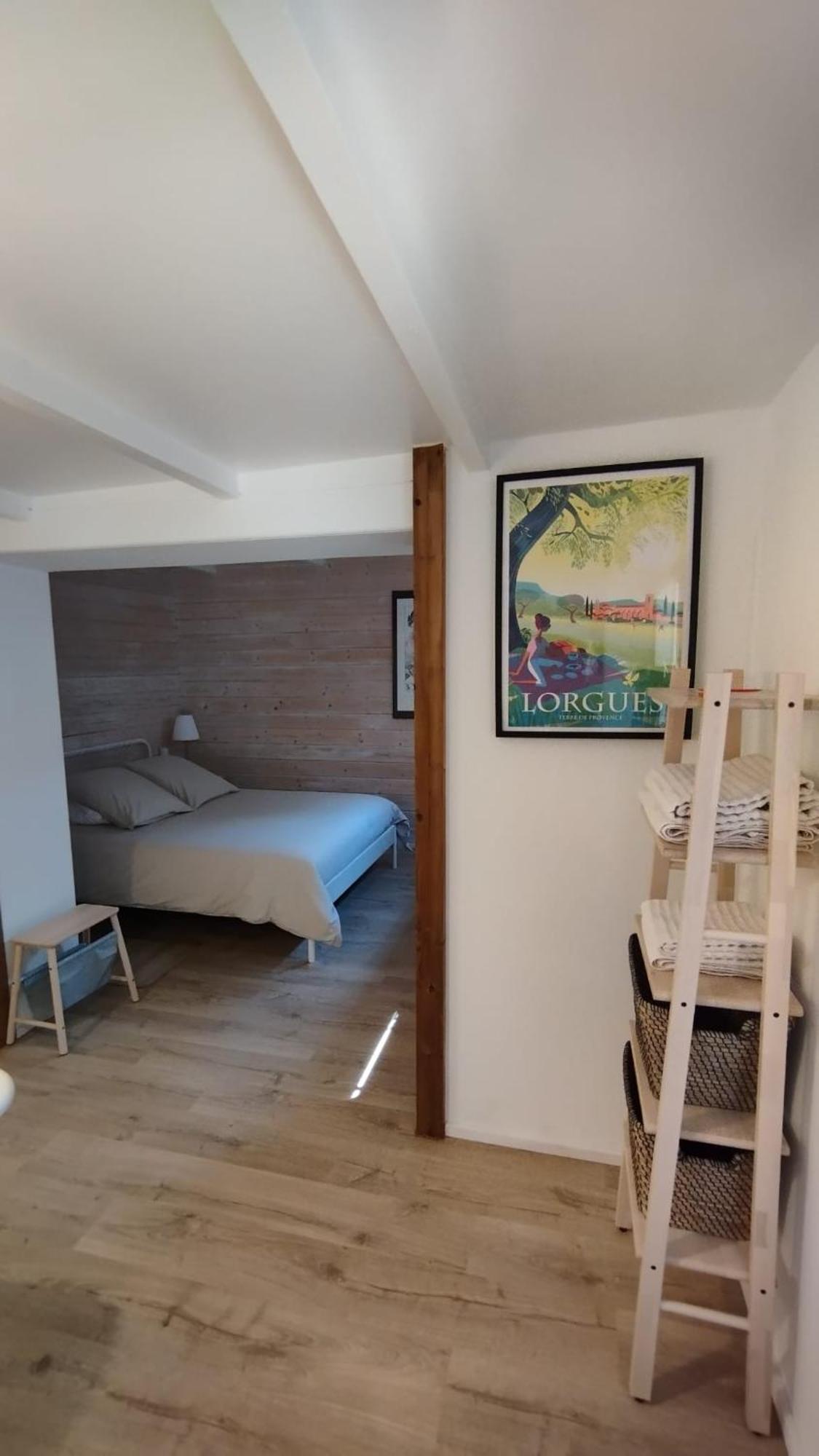 La Bergerie Des Colles Bed & Breakfast Entrecasteaux Dış mekan fotoğraf