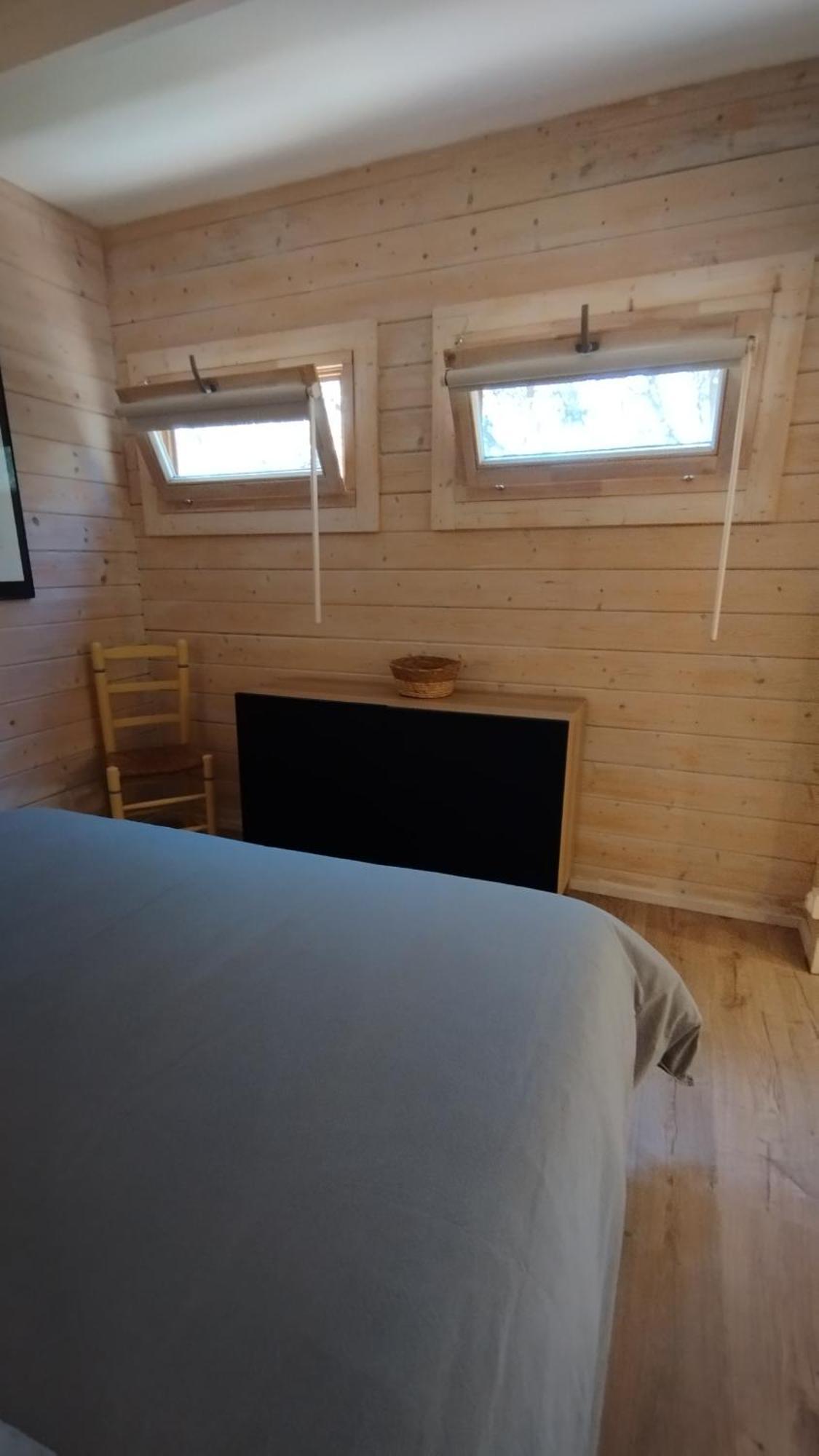 La Bergerie Des Colles Bed & Breakfast Entrecasteaux Dış mekan fotoğraf