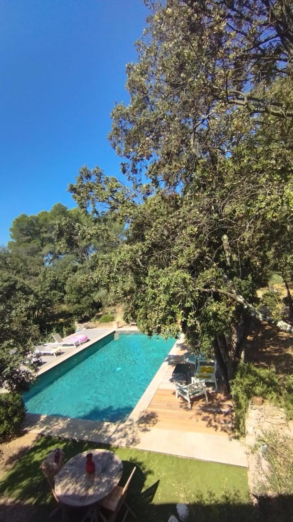La Bergerie Des Colles Bed & Breakfast Entrecasteaux Dış mekan fotoğraf